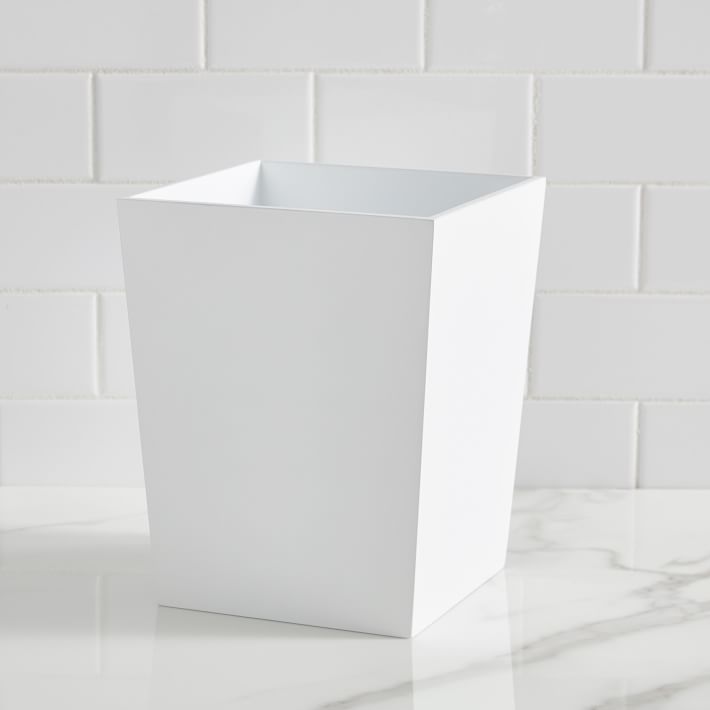 Lacquer Bath Accessories