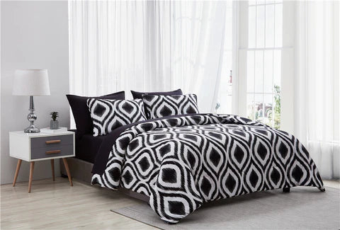 Cypress 7 Piece Bed in a Bag Comforter Set Black and White