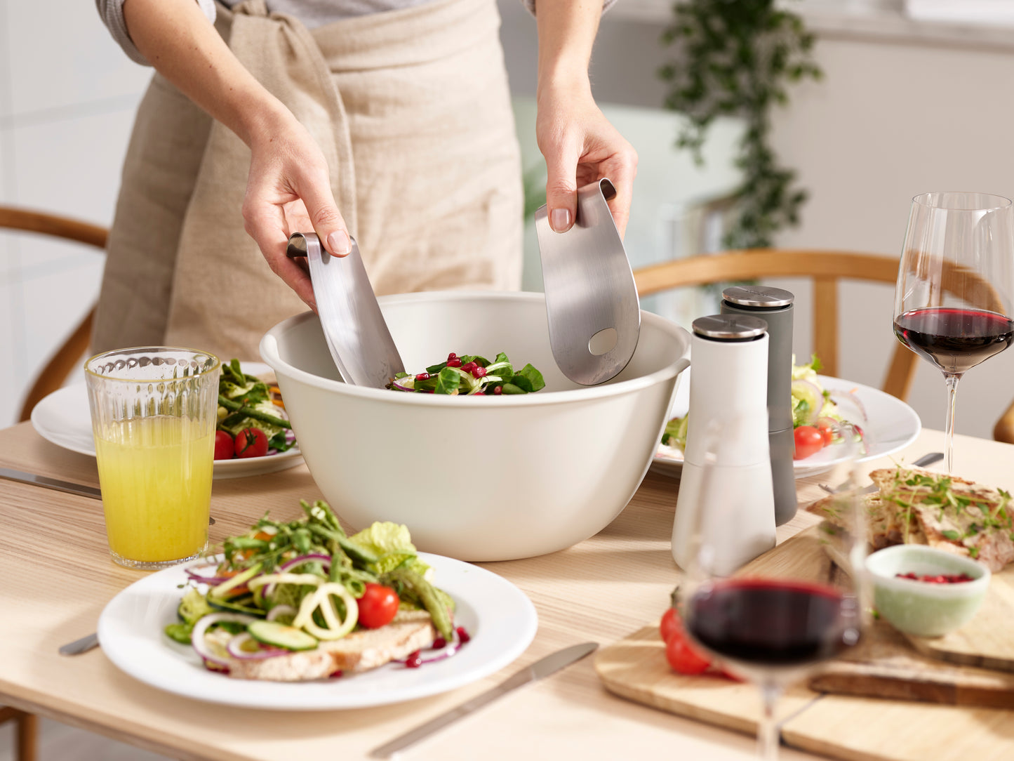 Uno™ Salad Bowl & Servers Set